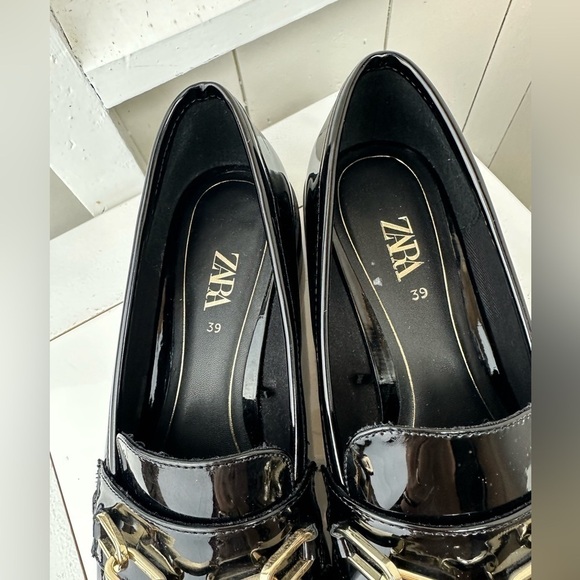 Zara Black Loafers Pointed Toe Faux Patten Leather Gold Hardware Women’s size 39 - Picture 12 of 14